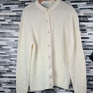 Cable & Gauge Cream Cardigan Sweater